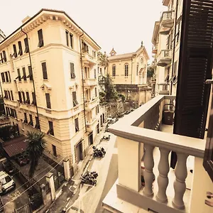  Apartment Five Lands